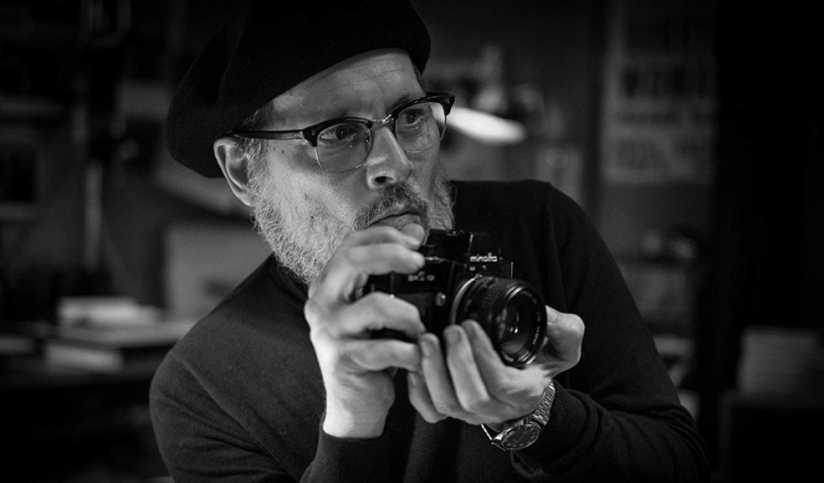 Berlinale 2020: Ο Τζόνι Ντεπ πιάνει την φωτογραφική κάμερα